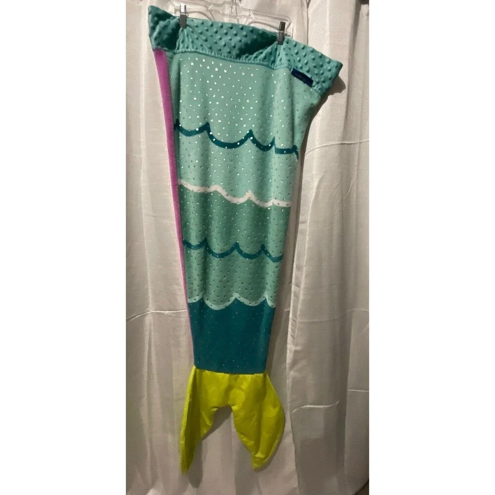 Mermaid Tail wearable Blanket - Blankie tails Green and yellow for teen